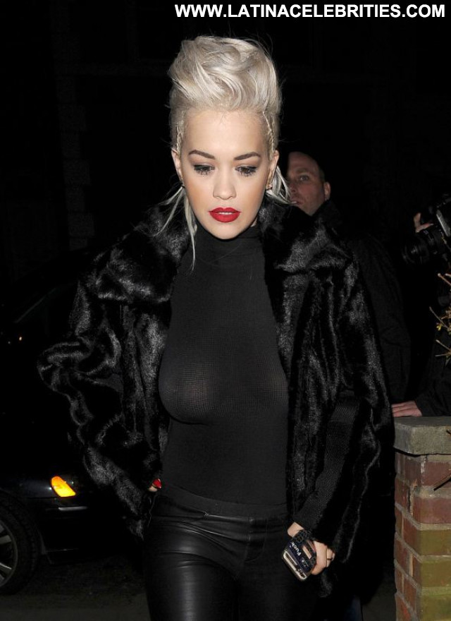 Rita Ora No Source  Candids Babe Braless Celebrity Beautiful See
